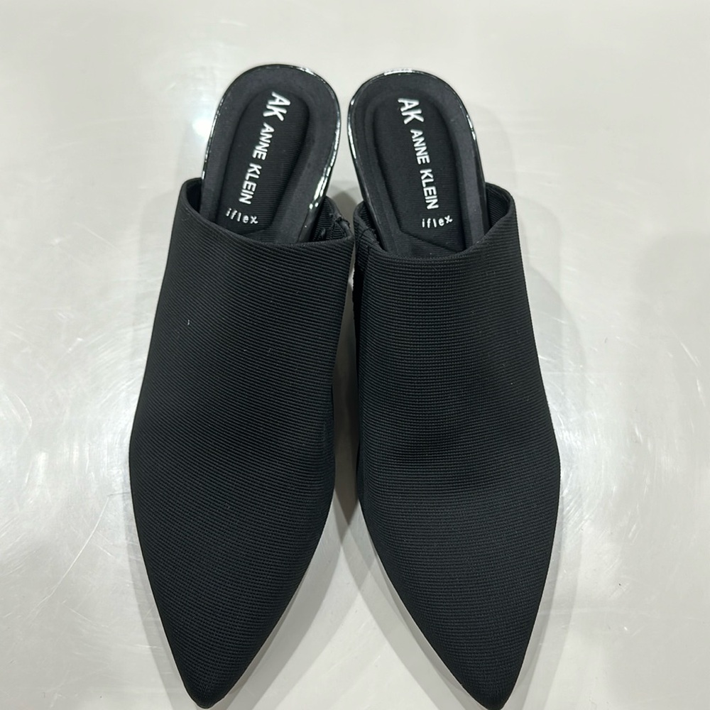 Anne Klein , 8.5 black worn once